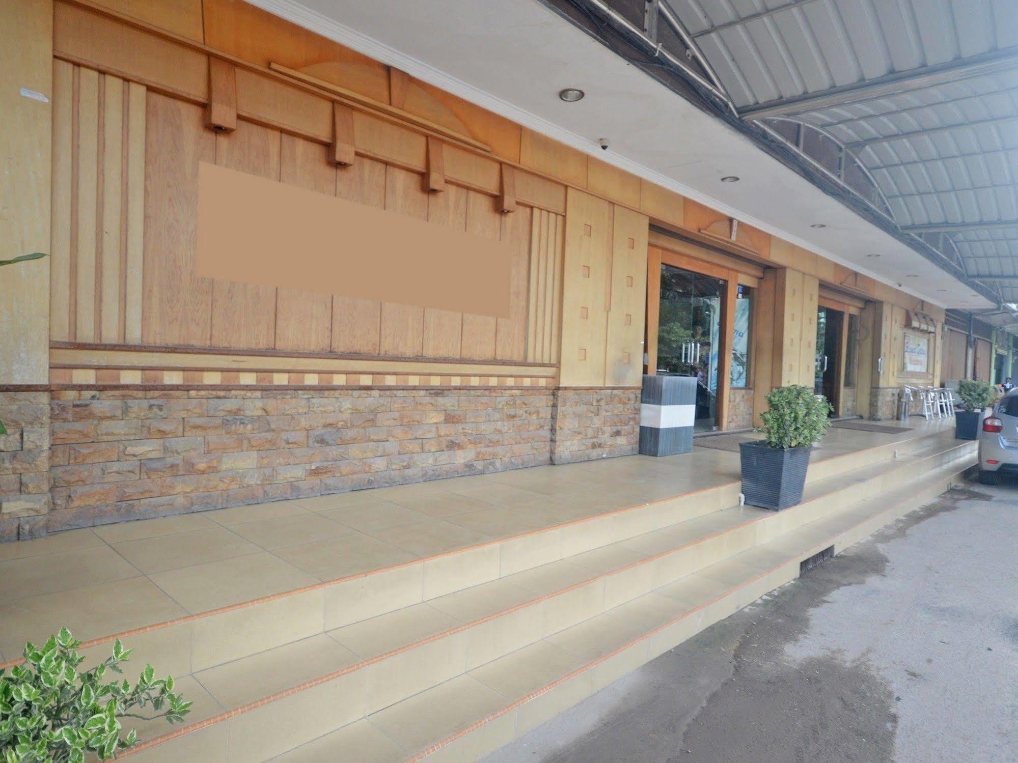 Nida Rooms Nagoya Business Center Batam Buitenkant foto