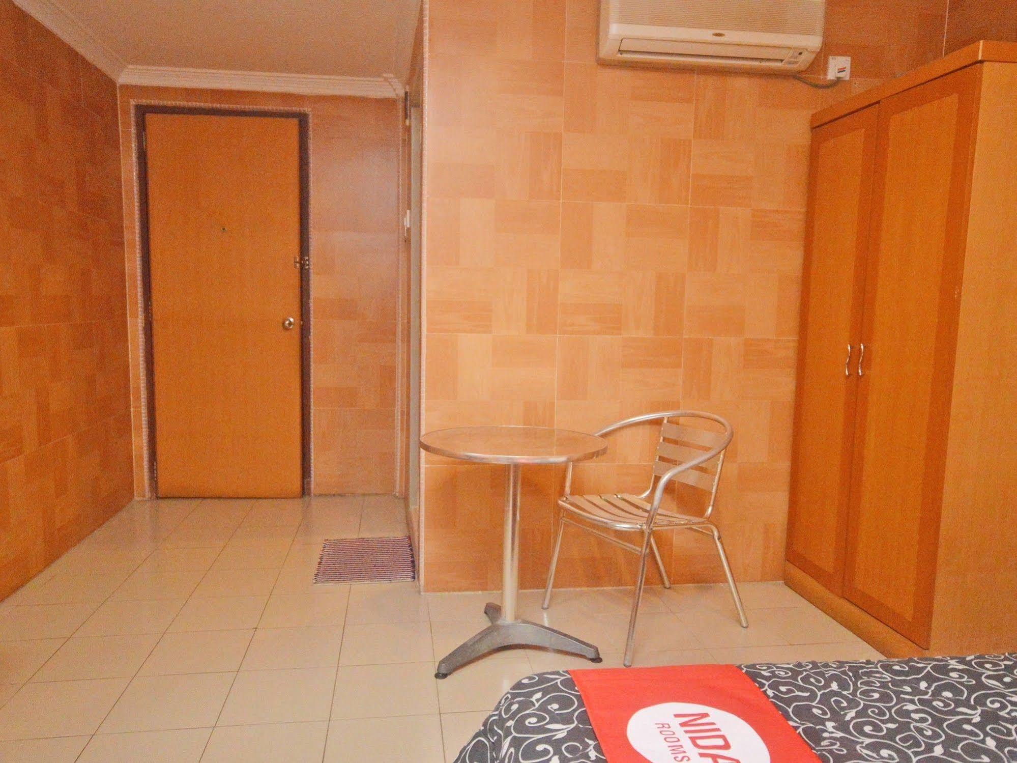 Nida Rooms Nagoya Business Center Batam Buitenkant foto
