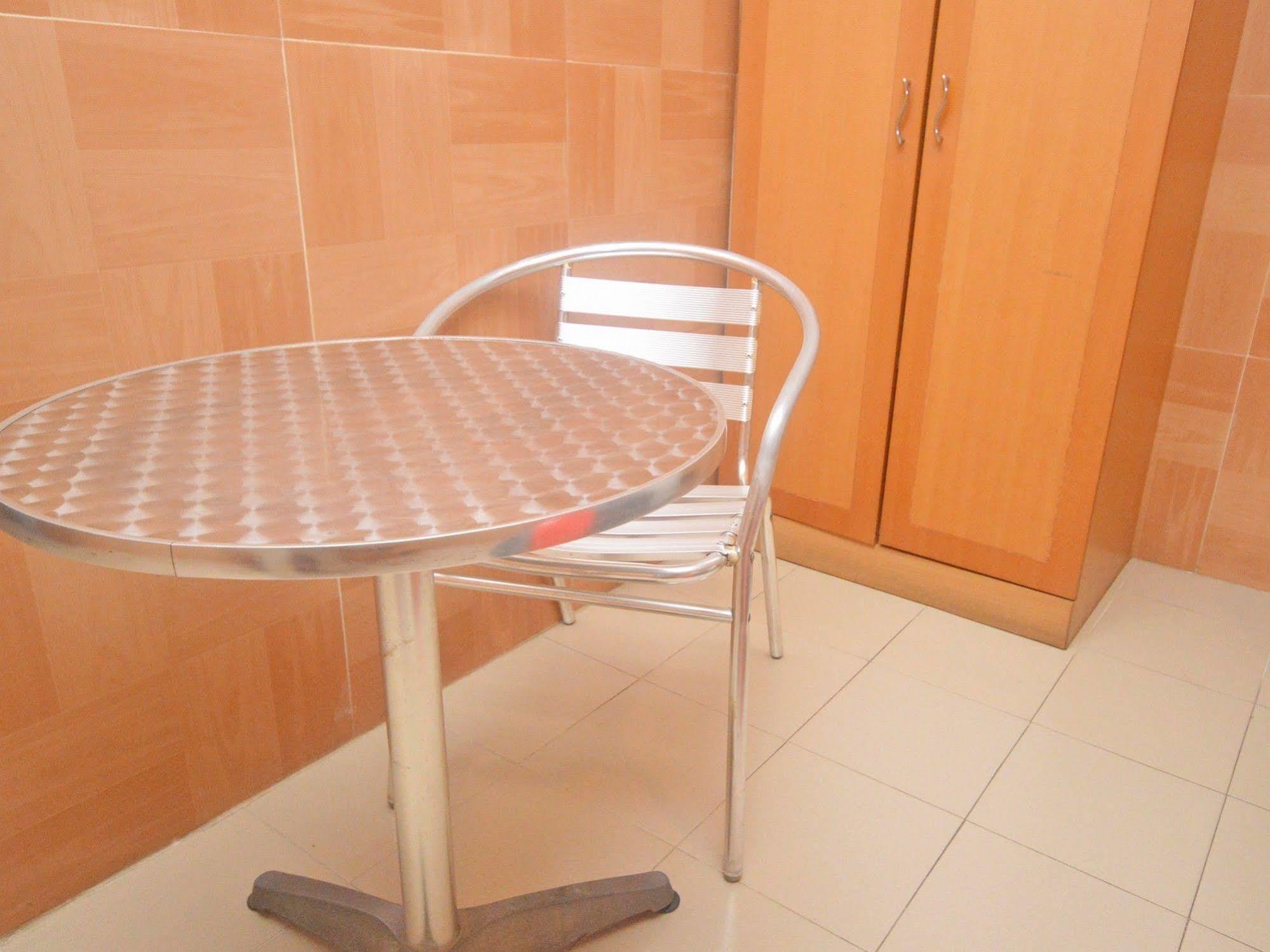 Nida Rooms Nagoya Business Center Batam Buitenkant foto